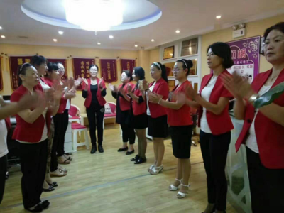 红线团“婚介加盟” 小本创业的新机遇与核心竞争力